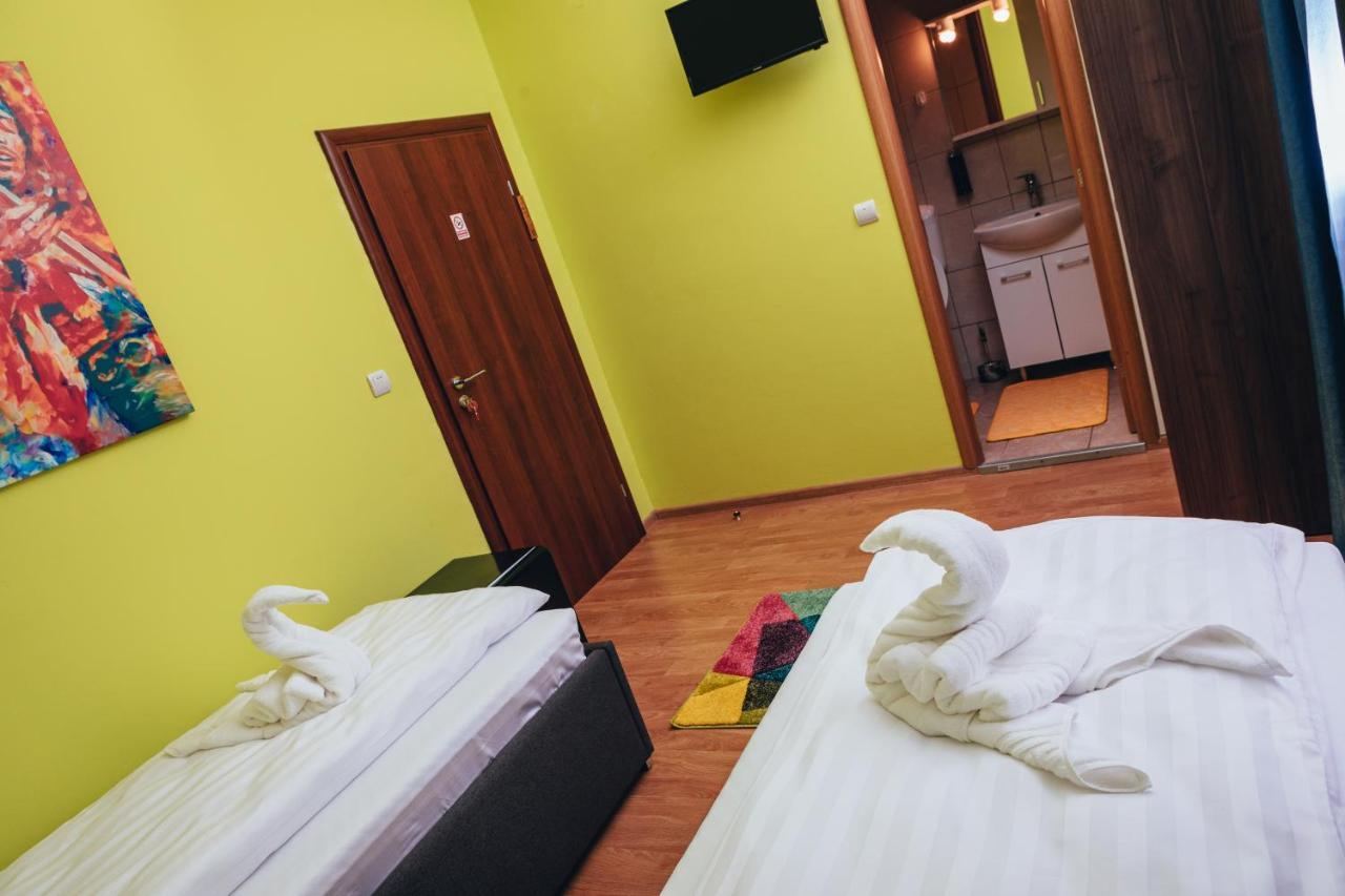 Guitar - Camere De Inchiriat Sibiu Dış mekan fotoğraf