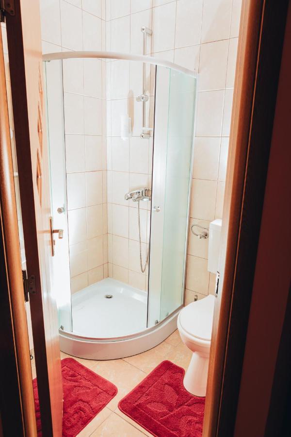 Guitar - Camere De Inchiriat Sibiu Dış mekan fotoğraf